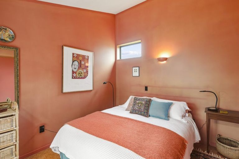 Photo of property in 5 Nuhaka Place, Paraparaumu Beach, Paraparaumu, 5032