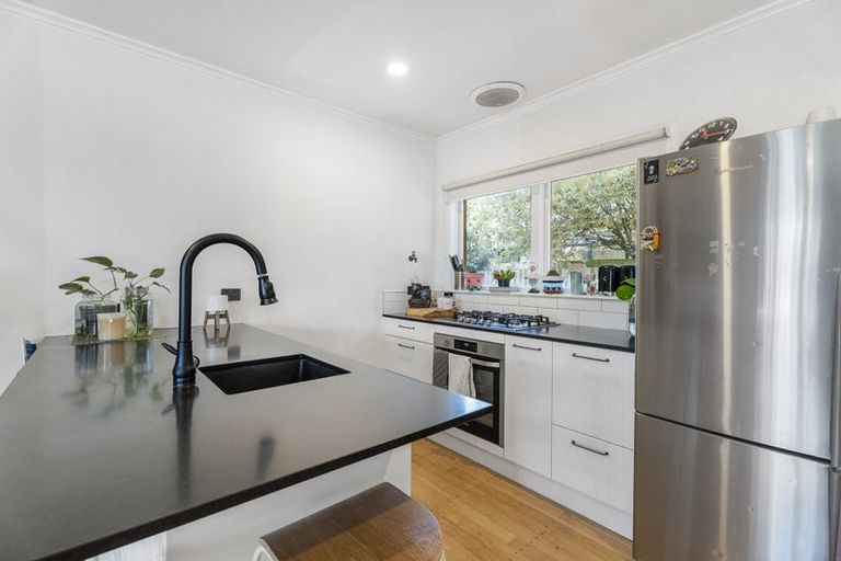 Photo of property in 4/21 Evelyn Place, Hillcrest, Auckland, 0627