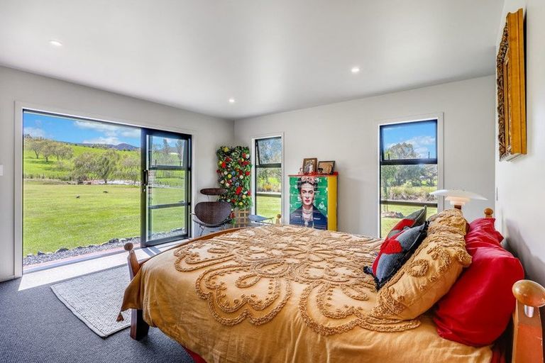Photo of property in 33a Waiotahi Drive, Mangawhai, 0573