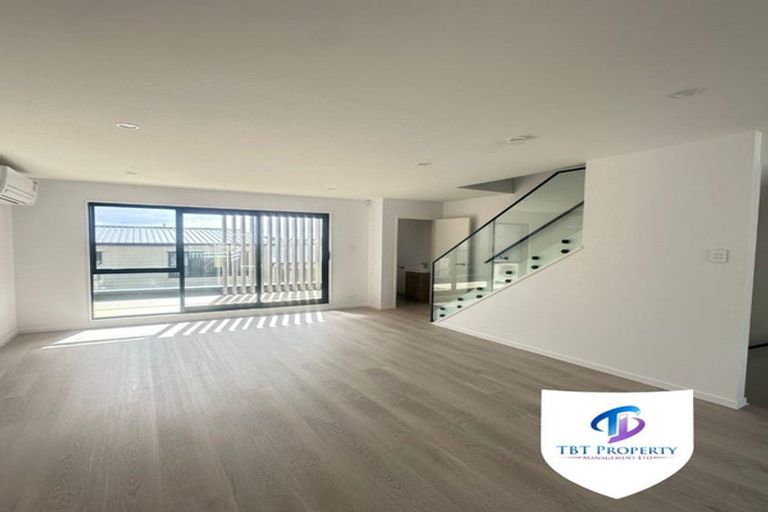 Photo of property in 4/53 Drake Street, Howick, Auckland, 2014