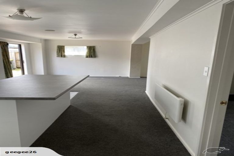 Photo of property in 72a Borich Road, Sunnyvale, Auckland, 0612
