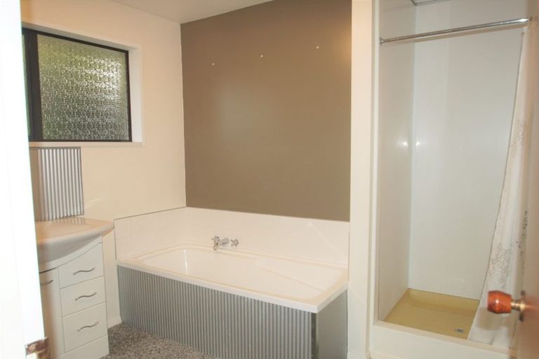 Photo of property in 12 Kinley Street, Rangiora, 7400