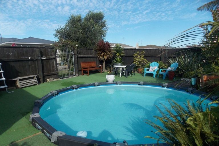 Photo of property in 45 Sutherland Crescent, Westbrook, Palmerston North, 4412