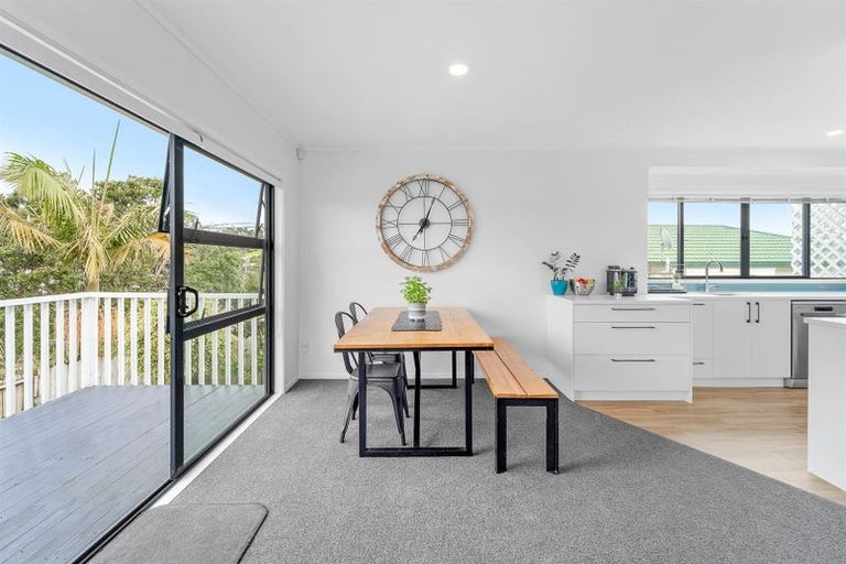 Photo of property in 44 Penton Road, Stanmore Bay, Whangaparaoa, 0932