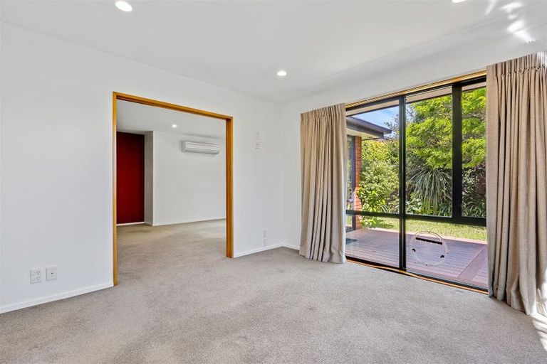Photo of property in 2/15a Saint Martins Road, Saint Martins, Christchurch, 8022