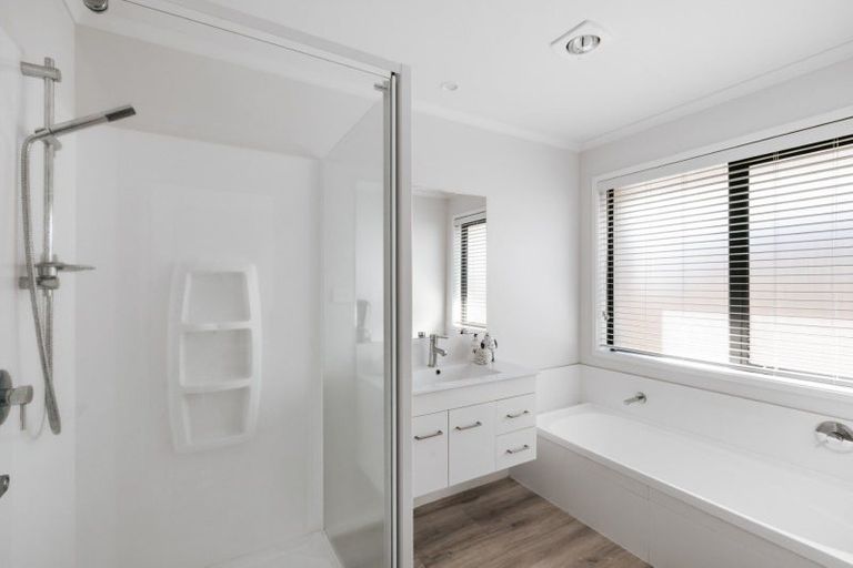 Photo of property in 43 Te Wharo Drive, Papamoa, 3118