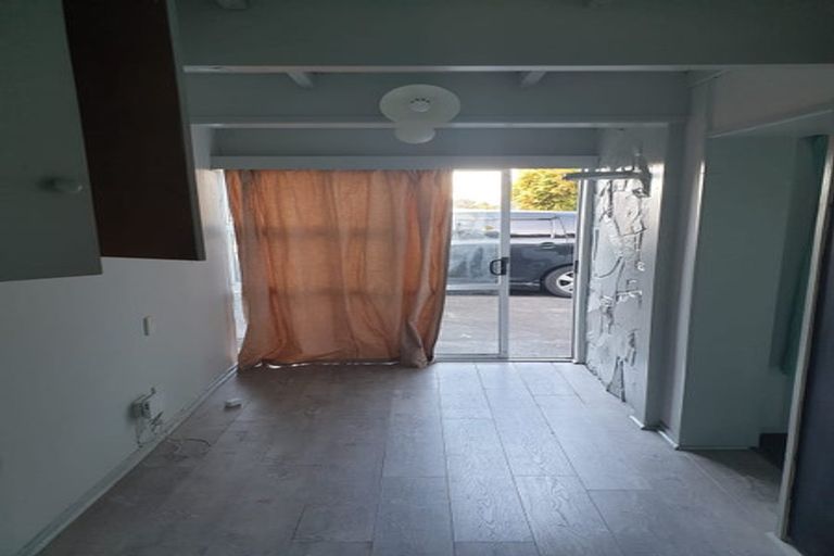 Photo of property in 40a/4 West Coast Road, Glen Eden, Auckland, 0602