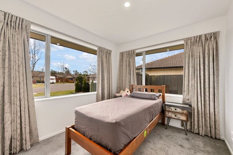 Photo of property in 6 Duggan Close, Rolleston, 7614