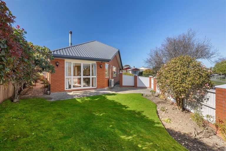 Photo of property in 65 Toorak Avenue, Avonhead, Christchurch, 8042