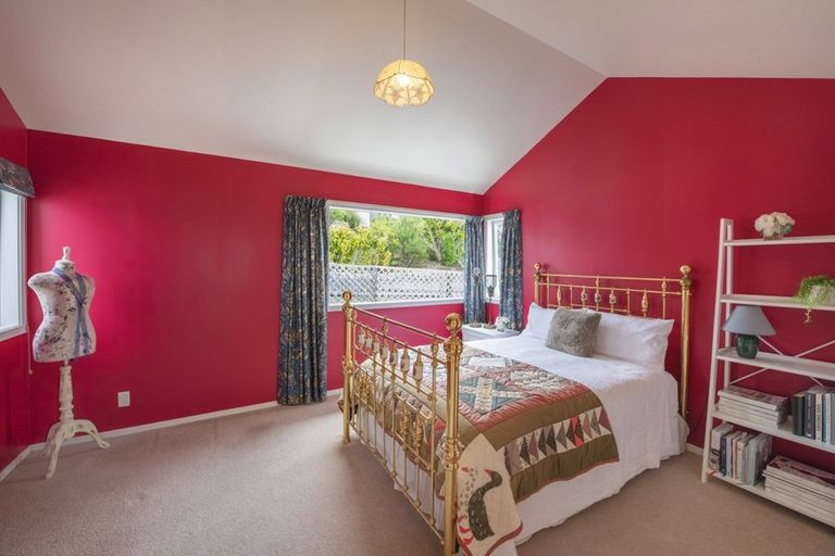 Photo of property in 12 Thorby Street, Northland, Wellington, 6012