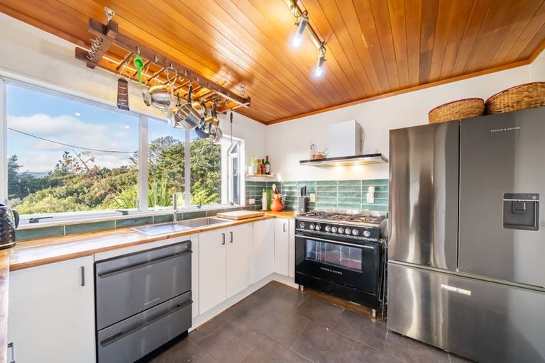 Photo of property in 1154e State Highway 2, Te Marua, Upper Hutt, 5018