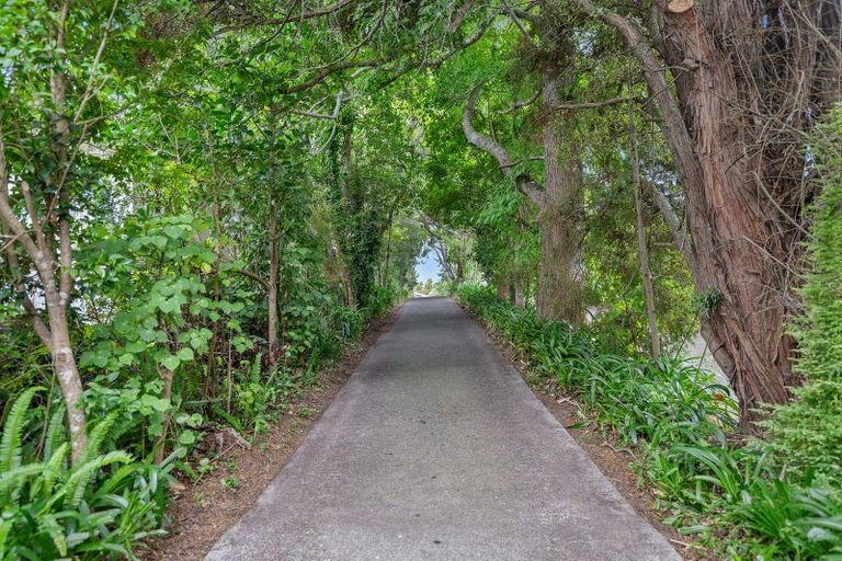 Photo of property in 194 Onewa Road, Birkenhead, Auckland, 0626
