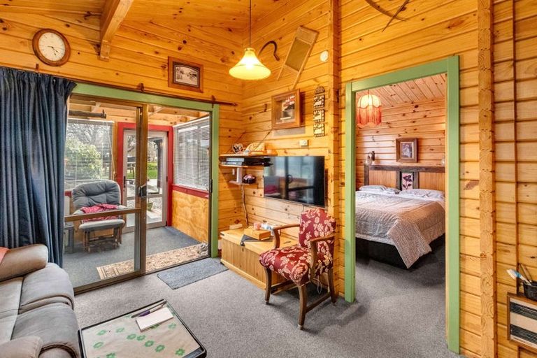 Photo of property in 39 Newburn Street, Waikaia, 9778