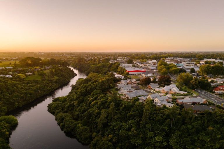 Photo of property in 1 Le Quesnoy Place, Cambridge, 3434