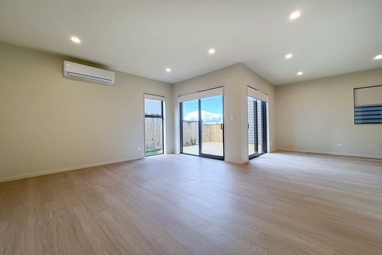 Photo of property in 46c Tiroroa Avenue, Te Atatu South, Auckland, 0610