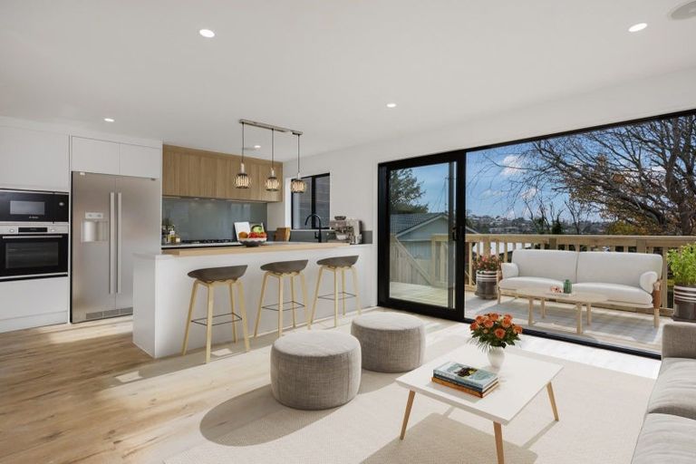 Photo of property in 30a Coronation Road, Hillcrest, Auckland, 0627