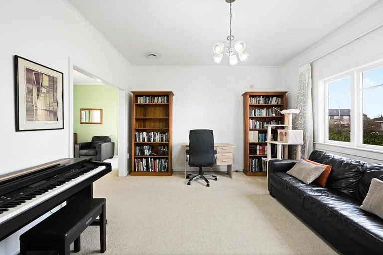 Photo of property in 53 Beerescourt Road, Beerescourt, Hamilton, 3200