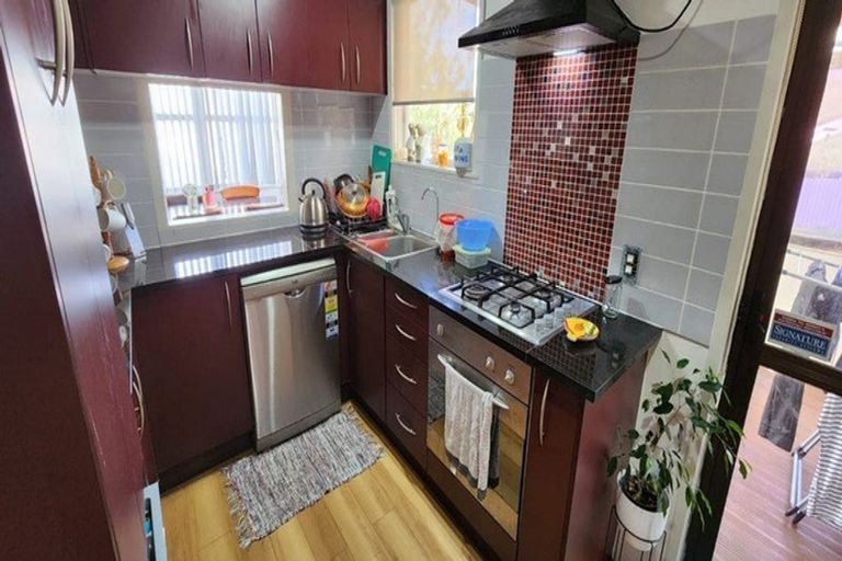 Photo of property in 29 Stott Avenue, Birkdale, Auckland, 0626