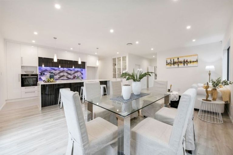 Photo of property in 17 Hakinakina Drive, Flat Bush, Auckland, 2019