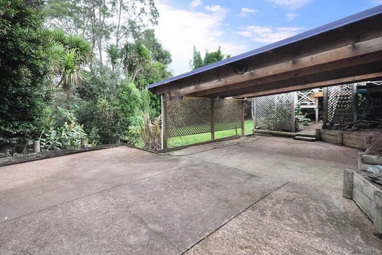 Photo of property in 81 Kemp Road, Massey, Auckland, 0614