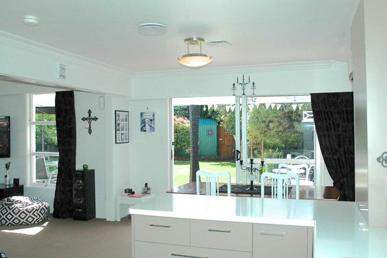 Photo of property in 5 Mcalpine Place, Rangiora, 7400
