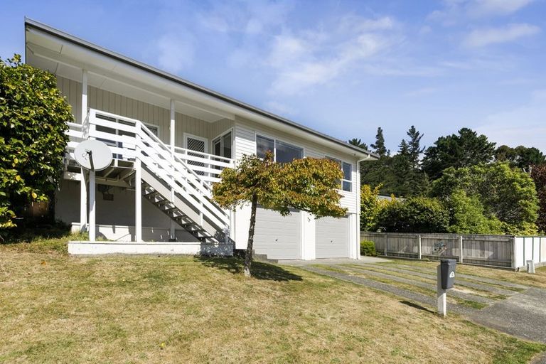 Photo of property in 43 Holland Street, Wainuiomata, Lower Hutt, 5014