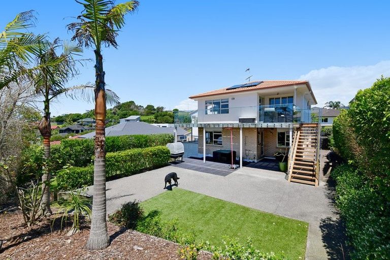 Photo of property in 56 Waldorf Crescent, Orewa, 0931