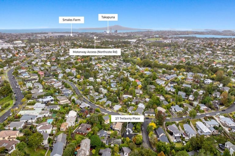Photo of property in 2/1 Trelawny Place, Hillcrest, Auckland, 0627