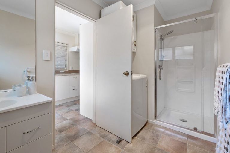 Photo of property in 4 Molyneux Place, Welcome Bay, Tauranga, 3112