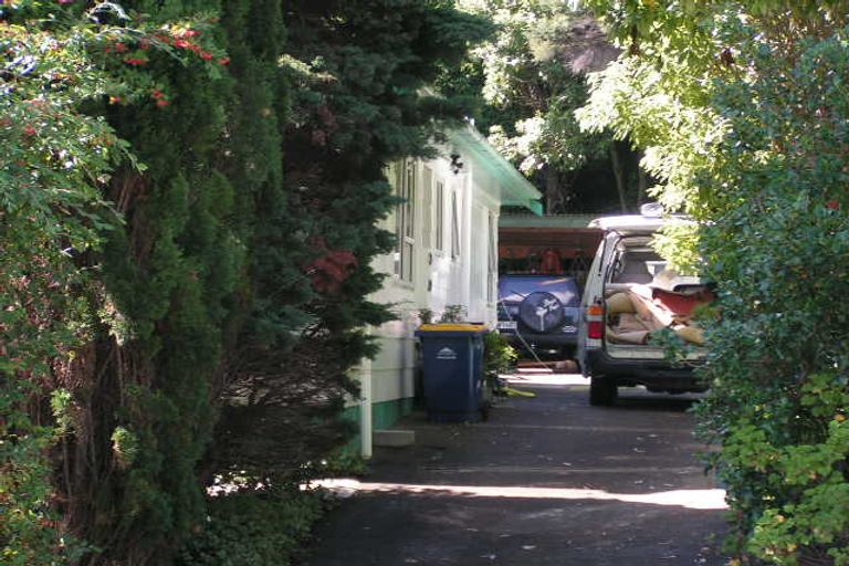 Photo of property in 17 Odin Place, Beach Haven, Auckland, 0626