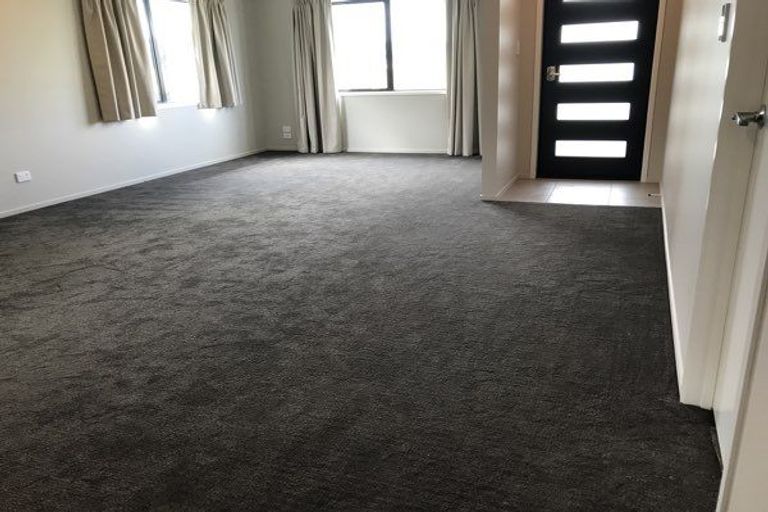 Photo of property in 8 Hannington Way, Rolleston, 7615