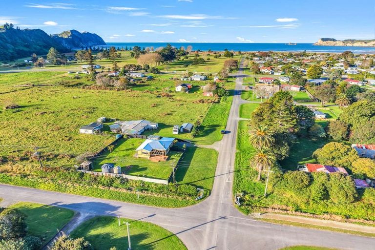 Photo of property in 5 Banks Street, Tolaga Bay, 4077