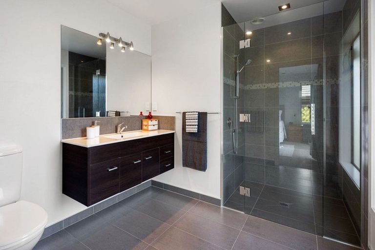 Photo of property in 34 Madison Street, Cambridge, 3434