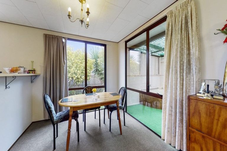 Photo of property in 1/25 Starforth Place, Henderson, Auckland, 0612