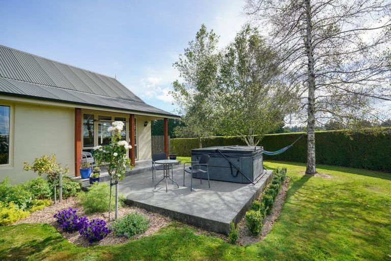Photo of property in 38b Winton Lorneville Highway, Winton, 9781