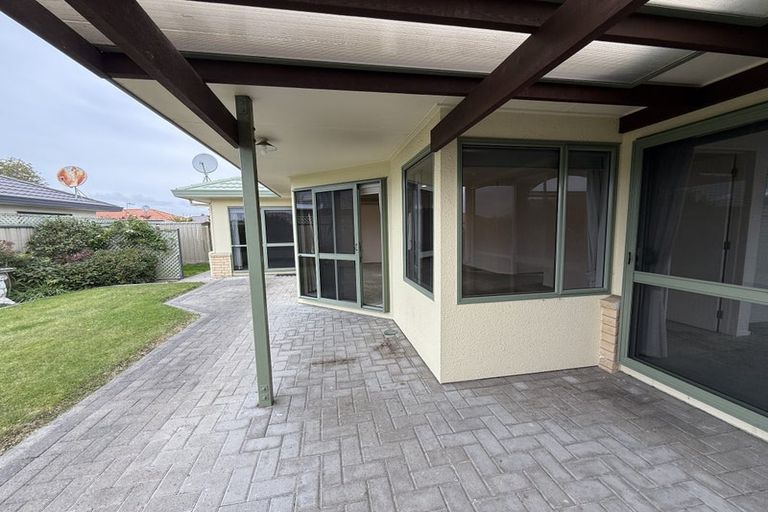 Photo of property in 11 Addington Place, Taradale, Napier, 4112