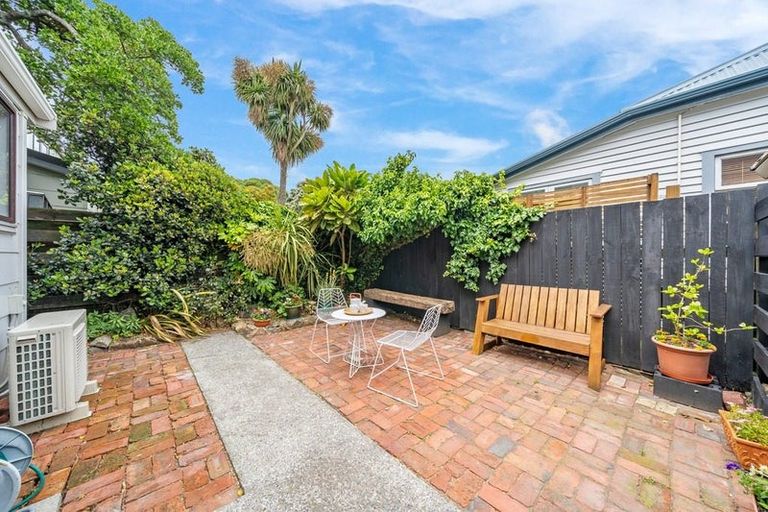 Photo of property in 2/6 Richmond Street, Petone, Lower Hutt, 5012