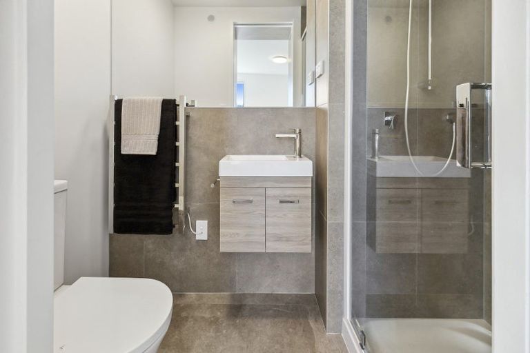 Photo of property in 6/69 Tiketike Way, Brooklyn, Wellington, 6021