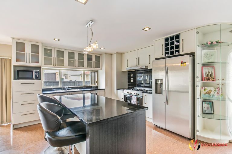 Photo of property in 20 Kestev Drive, Flat Bush, Auckland, 2016