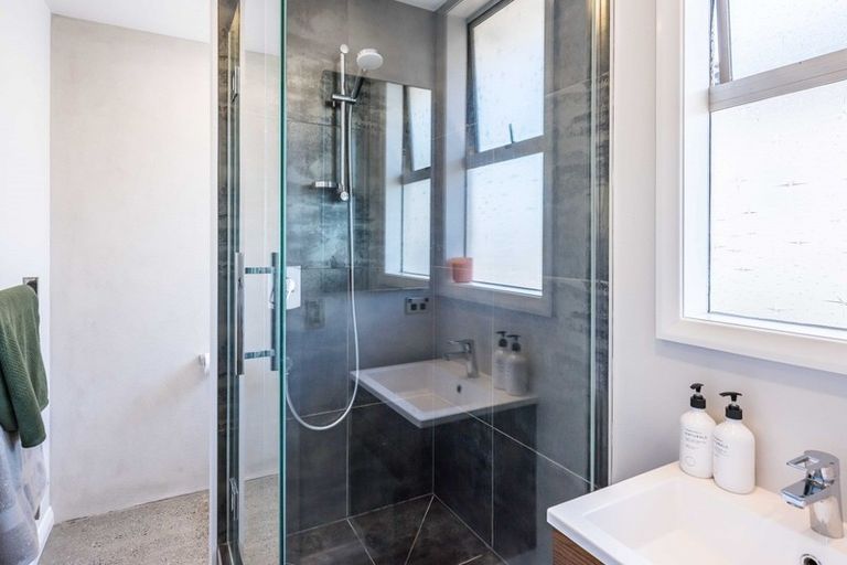 Photo of property in 10/76u Freyberg Street, Lyall Bay, Wellington, 6022