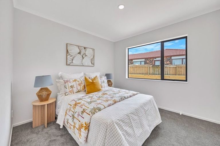 Photo of property in 60 Robert Ross Place, Clendon Park, Auckland, 2103