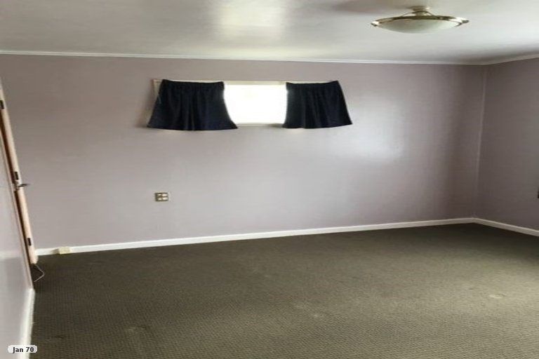 Photo of property in 16 Rathgar Road, Henderson, Auckland, 0610