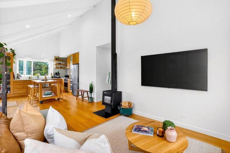 Photo of property in 20 Te Whau Lane, Snells Beach, 0920