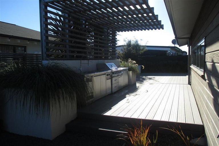 Photo of property in 37 Hamill Road, Halswell, Christchurch, 8025