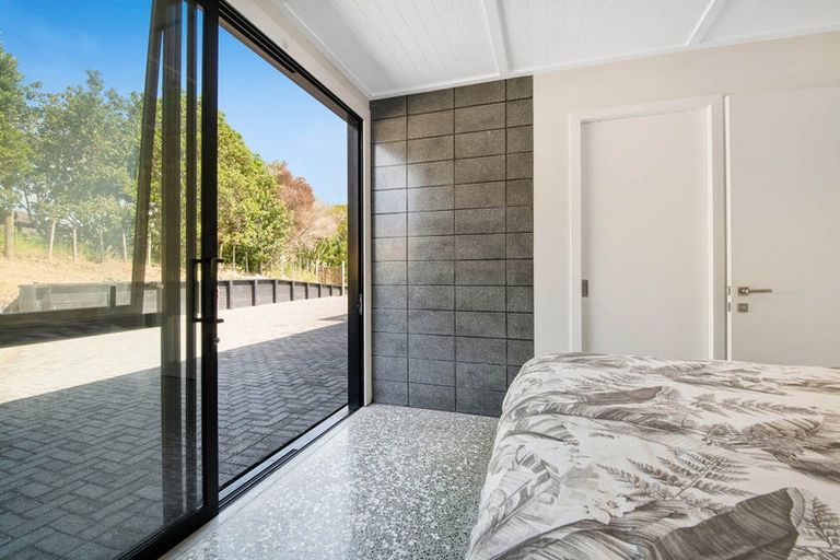 Photo of property in 60 Goodall Road, Snells Beach, 0920