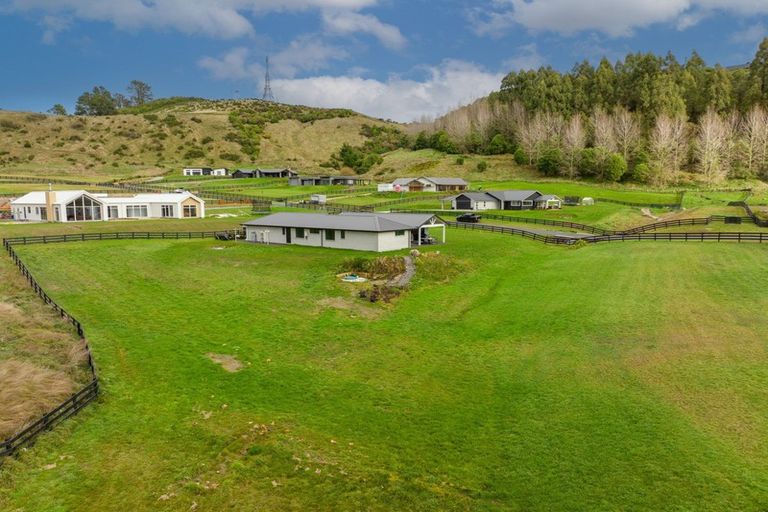 Photo of property in 11 Lochinvar Lane, Acacia Bay, Taupo, 3385