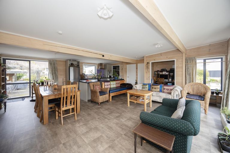 Photo of property in 2 East Road, Otematata, 9412