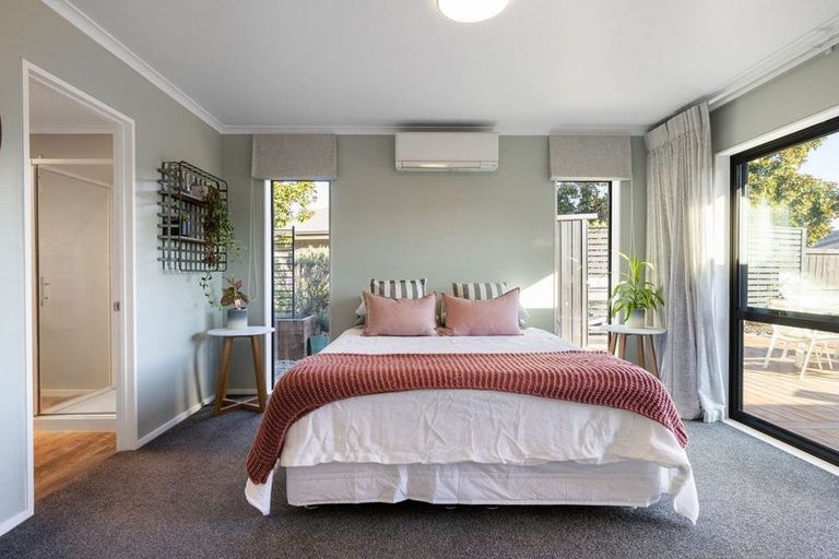 Photo of property in 28 Madison Street, Cambridge, 3434