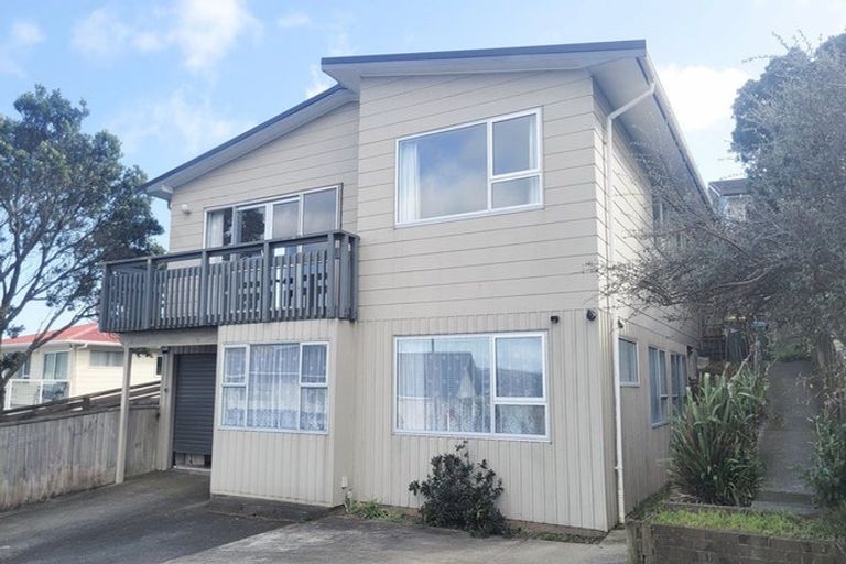 Photo of property in 24 Pennant Grove, Titahi Bay, Porirua, 5022