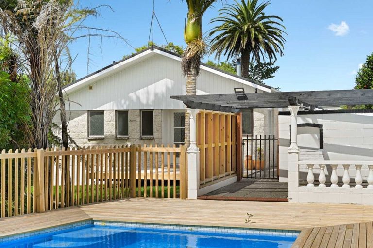 Photo of property in 14 Totara Drive, St Andrews, Hamilton, 3200
